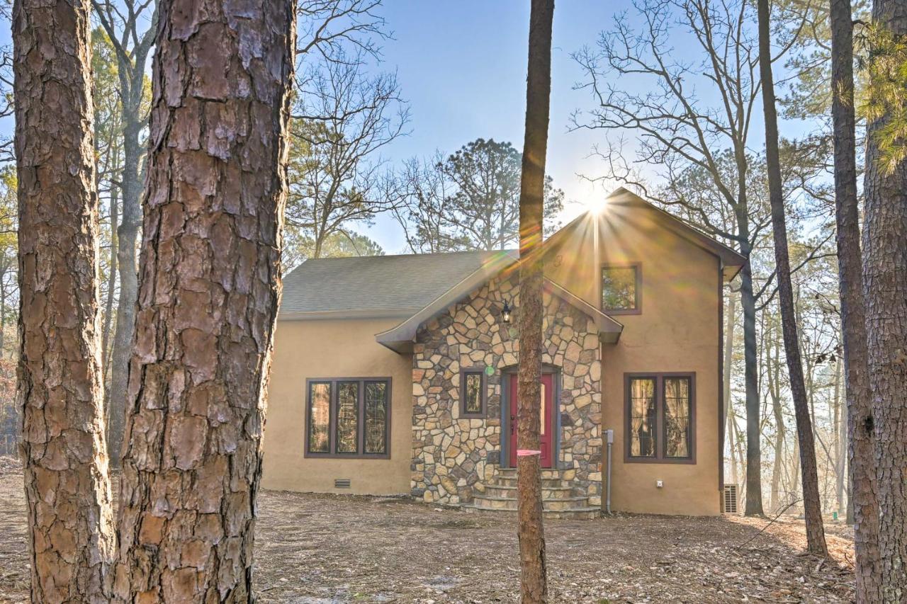 Tudor-Style Broken Bow Cottage With Hot Tub And Decks! Stephens Gap エクステリア 写真