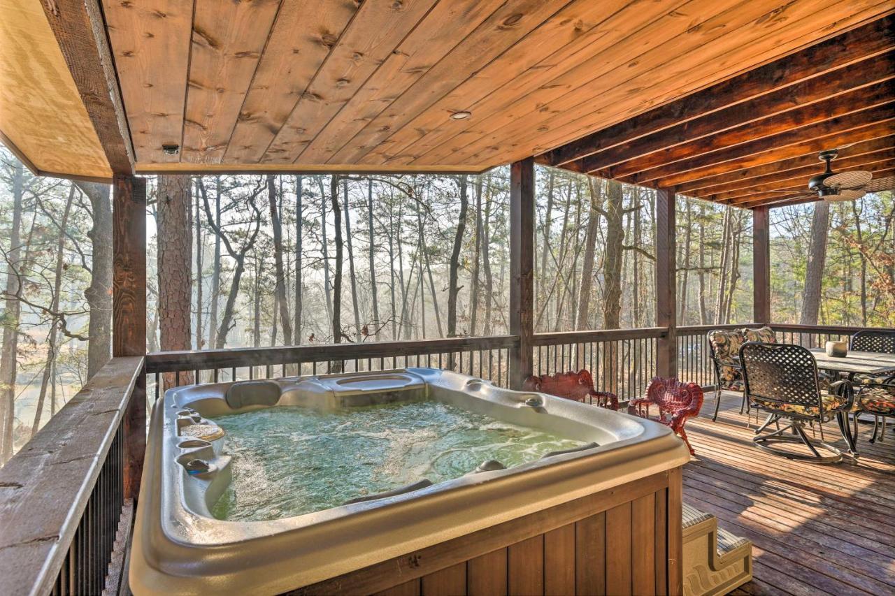 Tudor-Style Broken Bow Cottage With Hot Tub And Decks! Stephens Gap エクステリア 写真